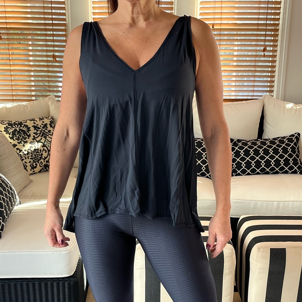 Lululemon flowy top